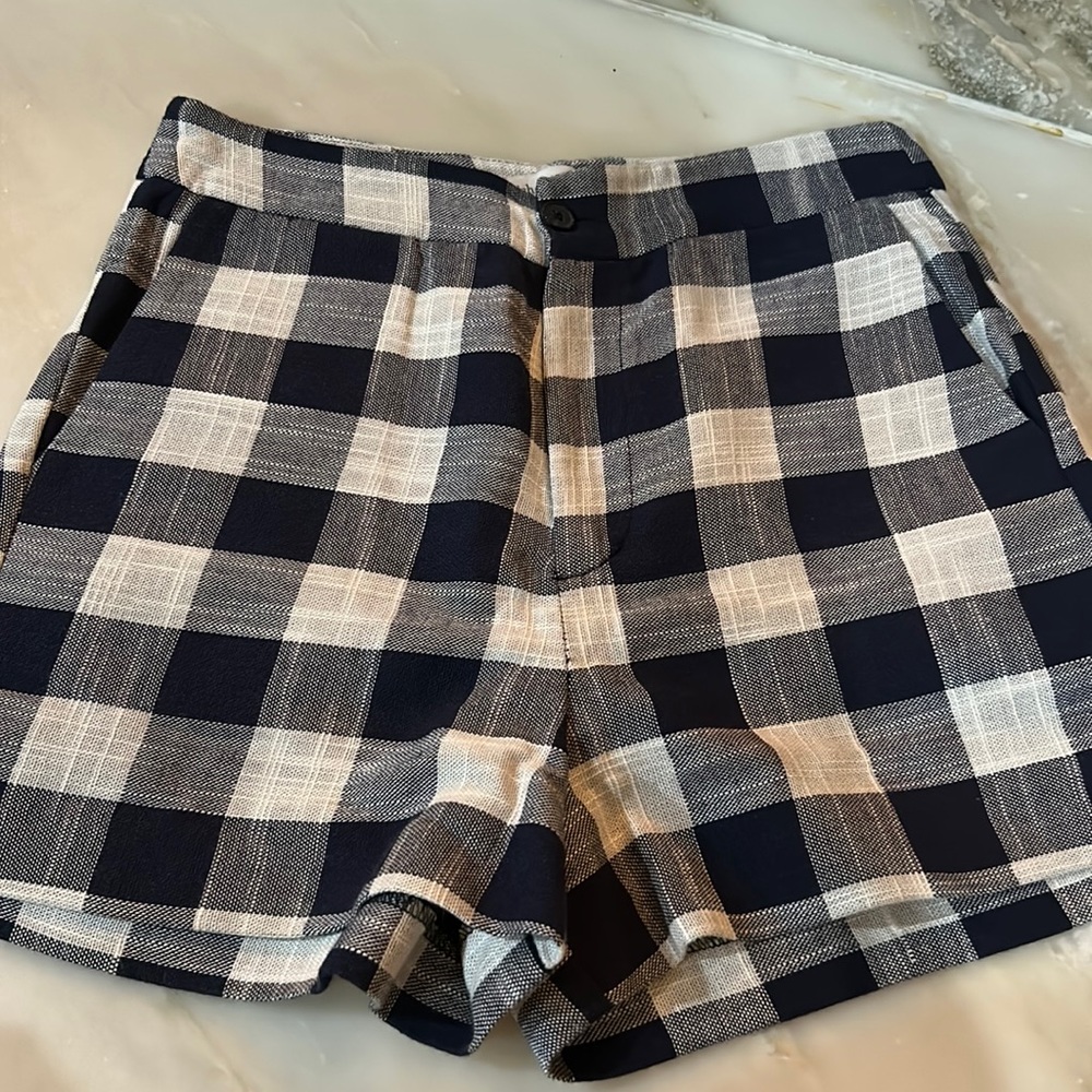 Bishop and young shorts